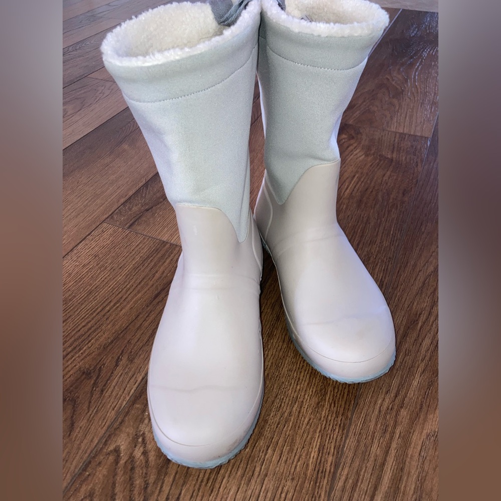 Hunter women’s Light gray Rubber Rain Boots size 7